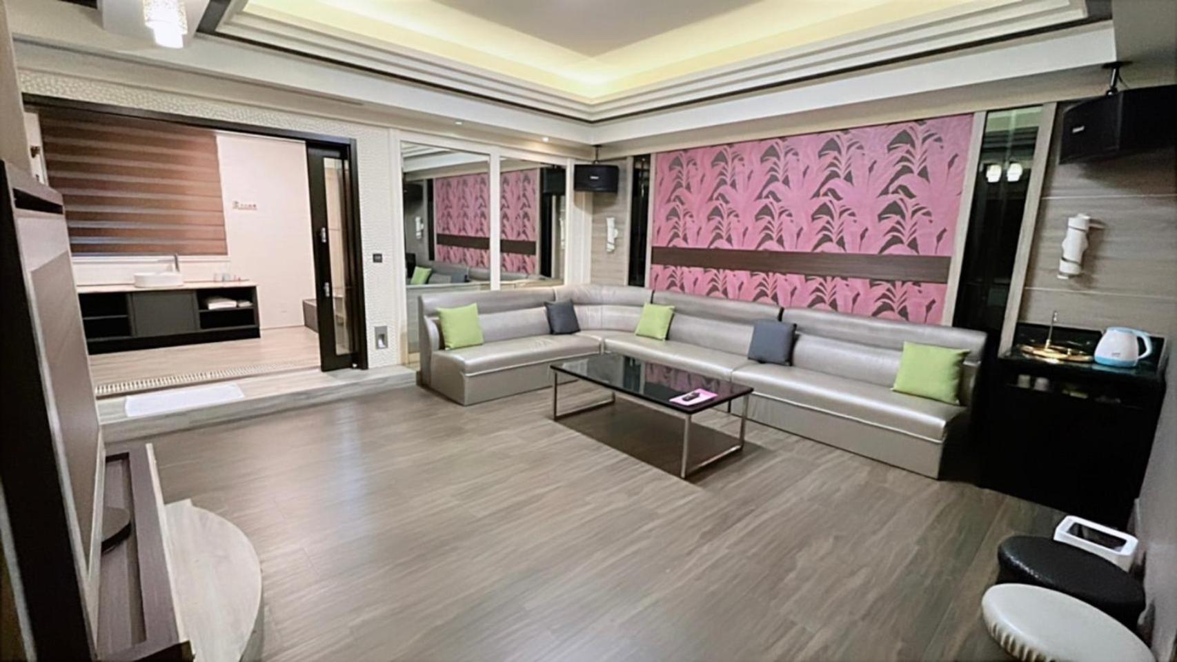 Soho Motel Taojüan Kültér fotó